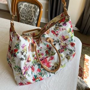 Jessica Simpson Oernight Travel Bag